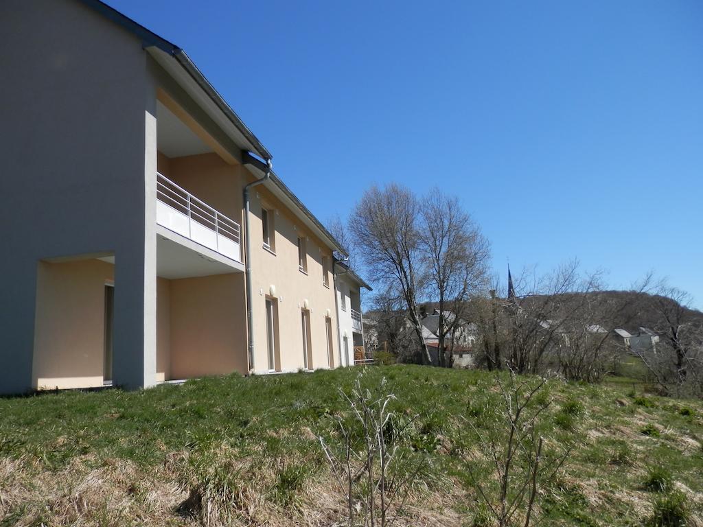 Picherande Aux Balcons Du Sancyアパートホテル エクステリア 写真