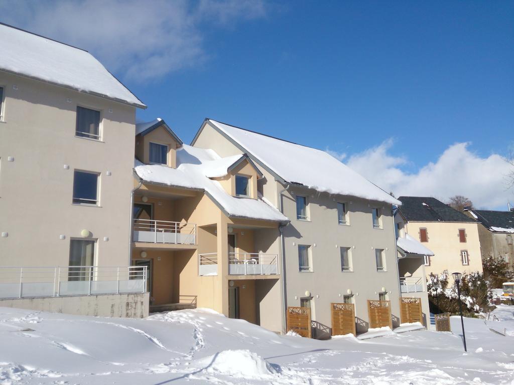 Picherande Aux Balcons Du Sancyアパートホテル エクステリア 写真